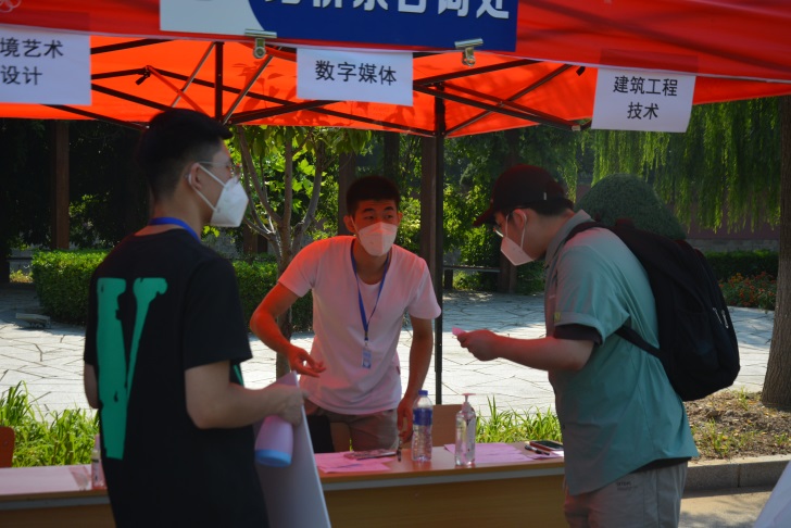 说明: I:\新闻稿、微信公众号\上传资料\2022年7-12月\2022.9.27路桥系迎新新闻稿\迎新新闻稿所用照片\11.JPG